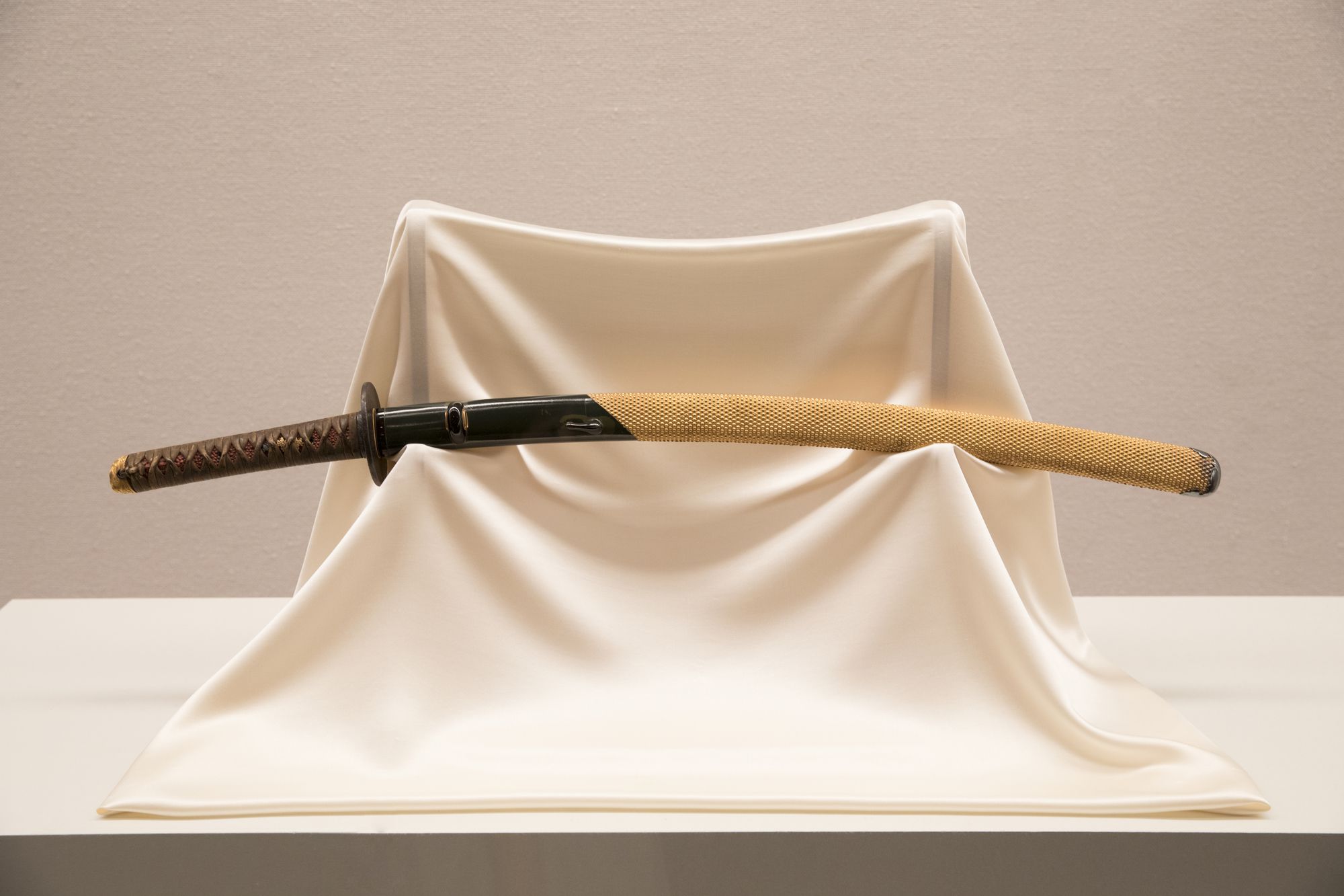 日本刀の飾り方に決まりはある 日本刀 刀剣買取業者おすすめランキング 相場を参考に厳選